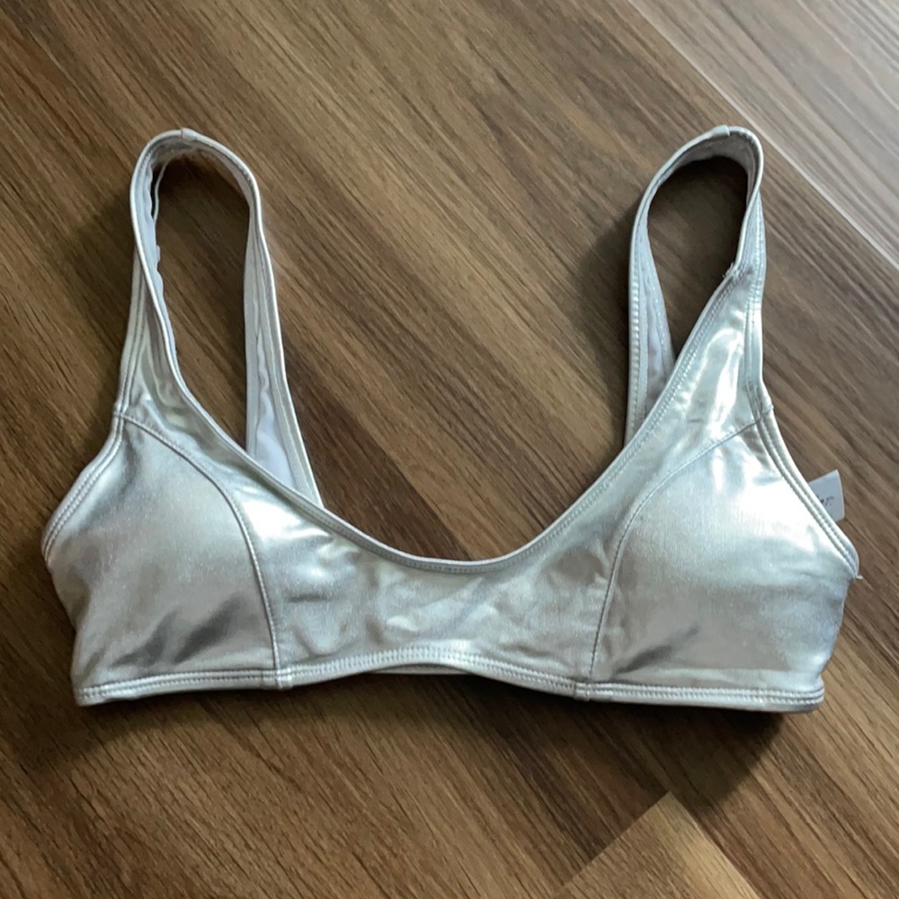 Ladies metallic silver crop top/bra top